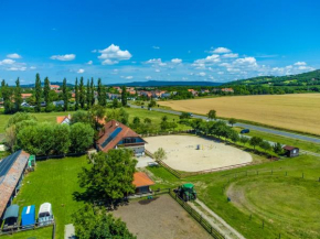 Gyulavezér Lovasbirodalma Vendégháza, Gyulakeszi